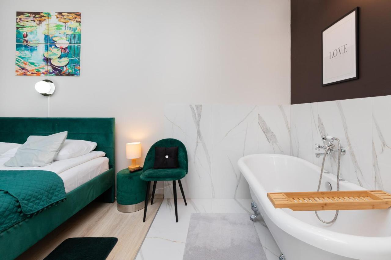 Przestronne 2 Oddzielne Sypialnie Caly Apartament W Spokojnej Dzielnicy Borkowo  Esterno foto